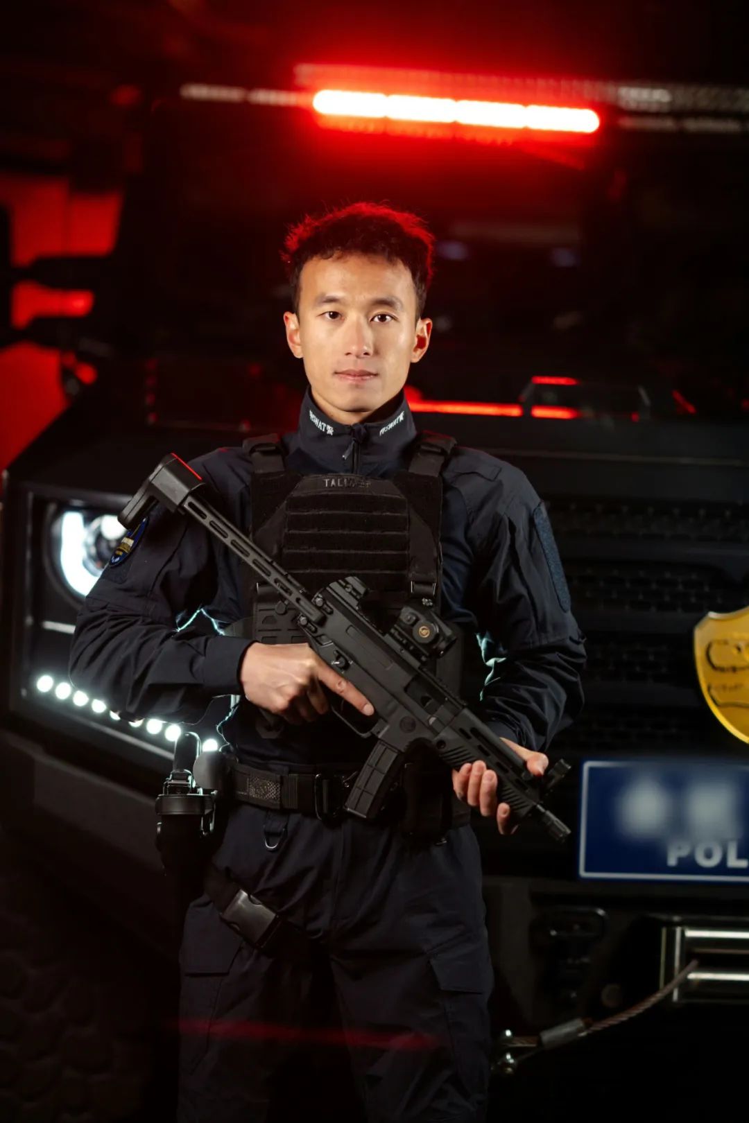 包含名帅风采：智慧战术惊艳全场！的词条